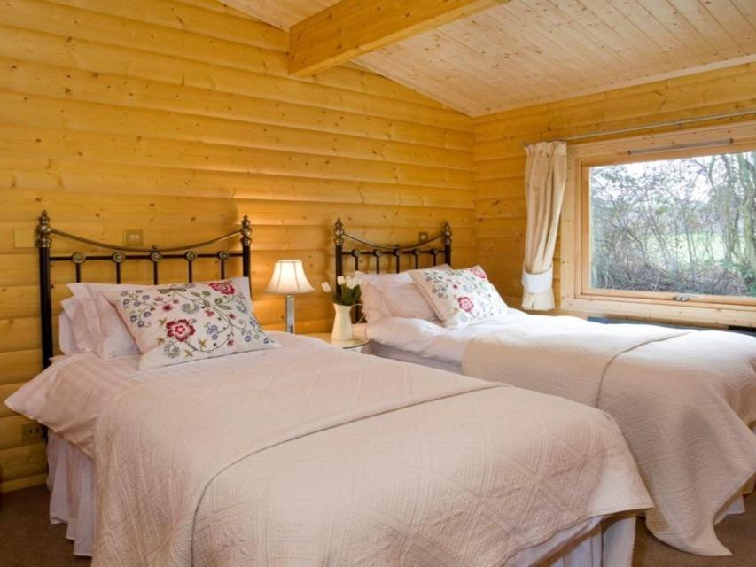 Cherbridge Lodges - Riverside Lodges, Short Lets Oxford Zimmer foto